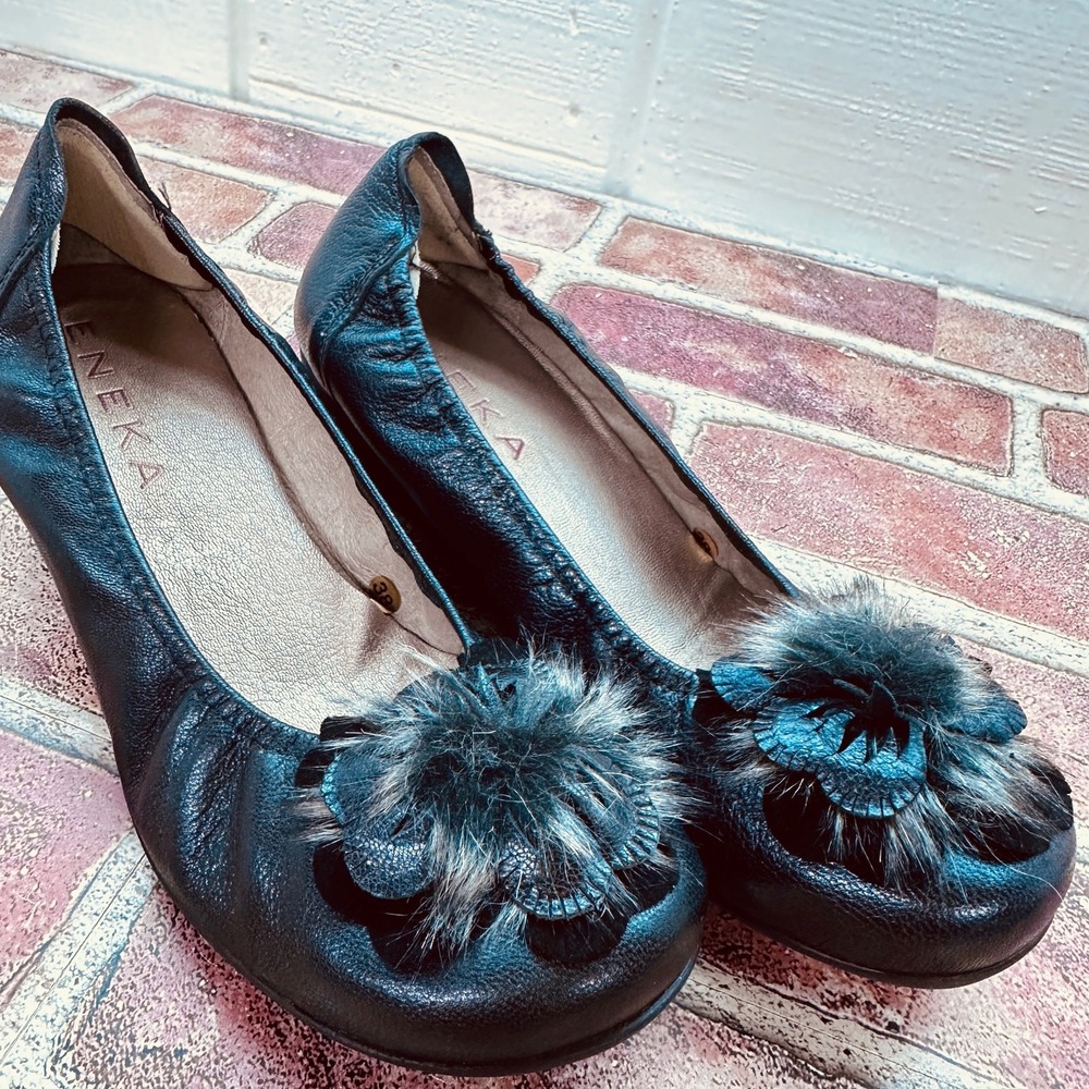 ENEKA Black Fur Flower Wedge Pumps Sz 38 / 7.5 Made in Spain Comfy Glam